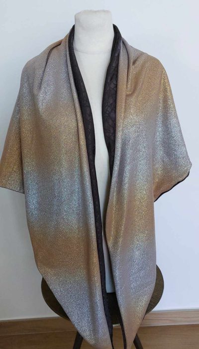 La trame de soi - Foulard dore - 1